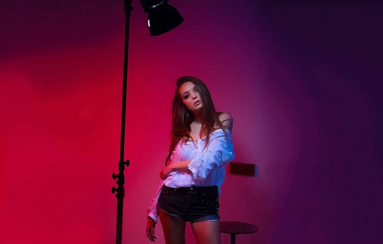 Фото обои Girl, Light, Red, Purple, Model, White, Studio, Lamp