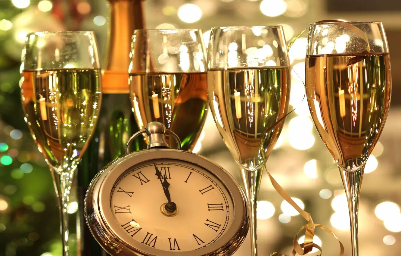 Фото обои часы, бокалы, шампанское, полночь