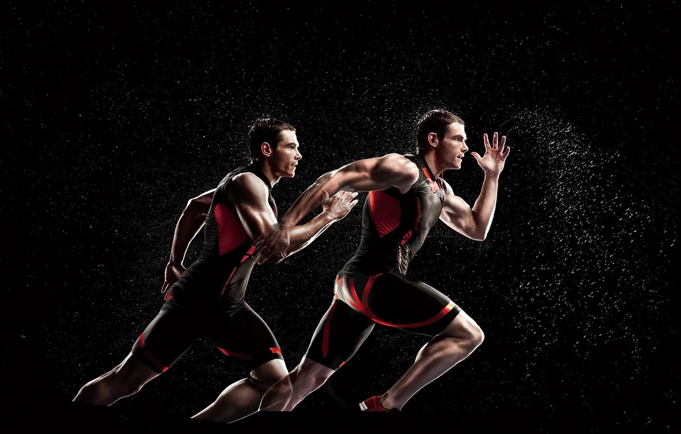 Фото обои брызги, бег, форма, парни, мужчины, спортсмены