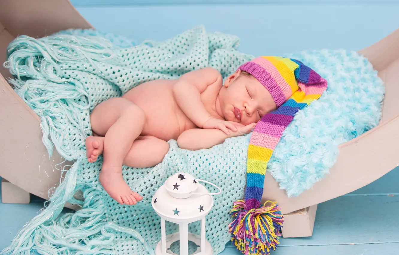 Фото обои шапка, сон, мальчик, спит, мех, плед, младенец, кроватка