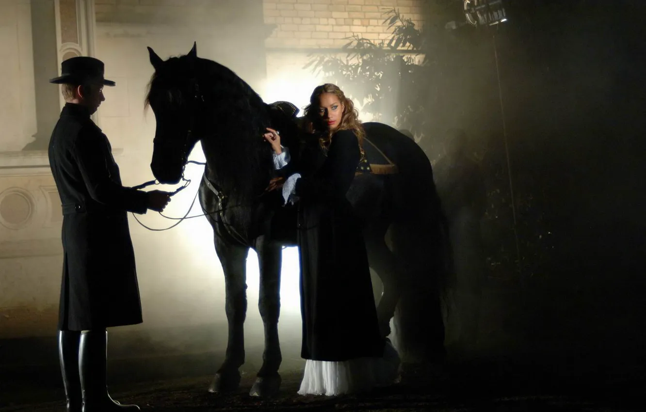 Фото обои конь, тайна, Leona lewis