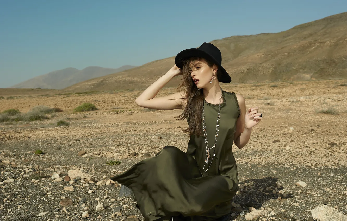 Фото обои природа, лицо, стиль, ветер, модель, шляпа, платье