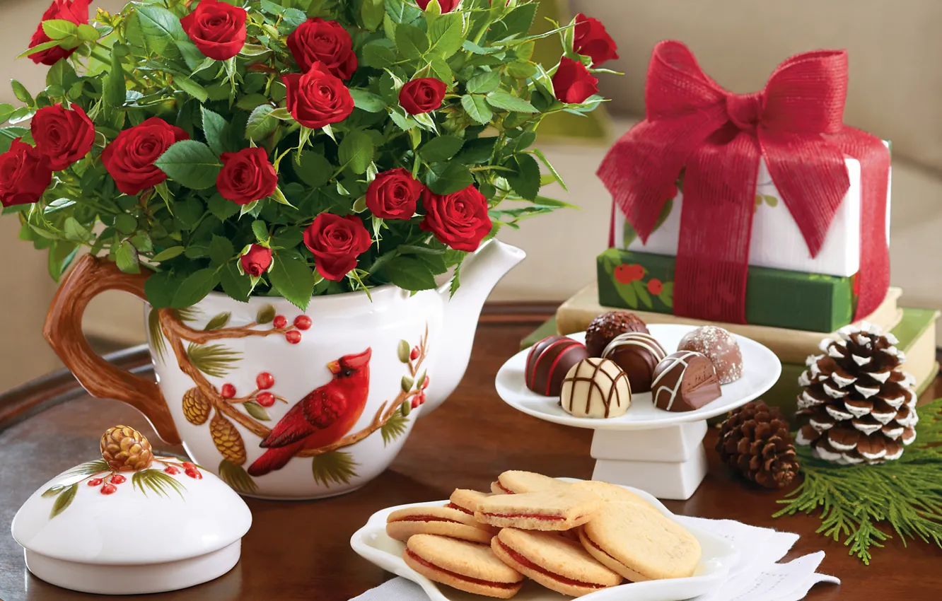Фото обои цветы, стол, шоколад, розы, букет, Новый Год, печенье, Рождество