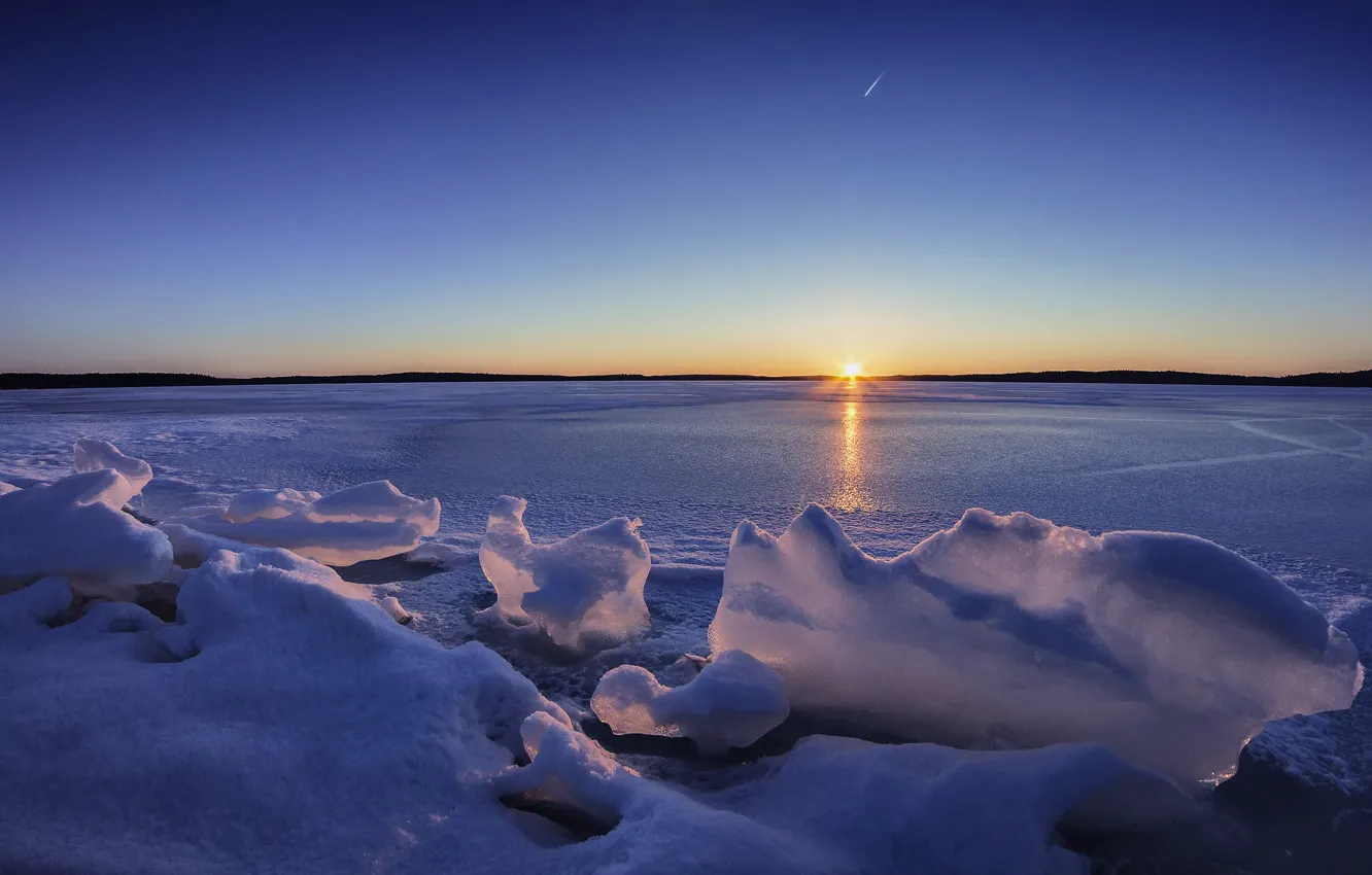 Фото обои зима, закат, озеро, лёд, Финляндия, Finland, Lake Karijärvi
