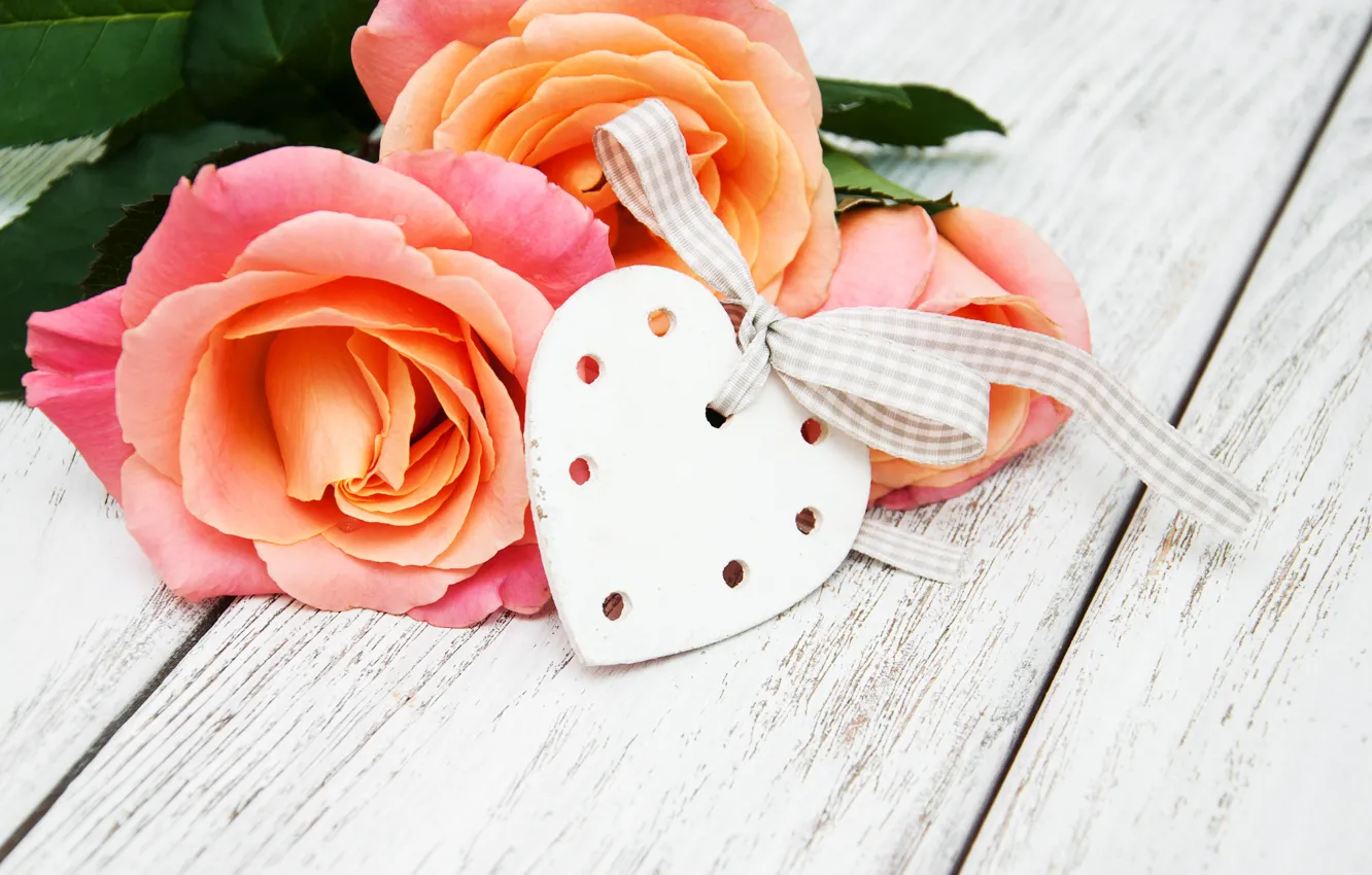 Фото обои цветы, сердце, розы, love, heart, wood, pink, romantic