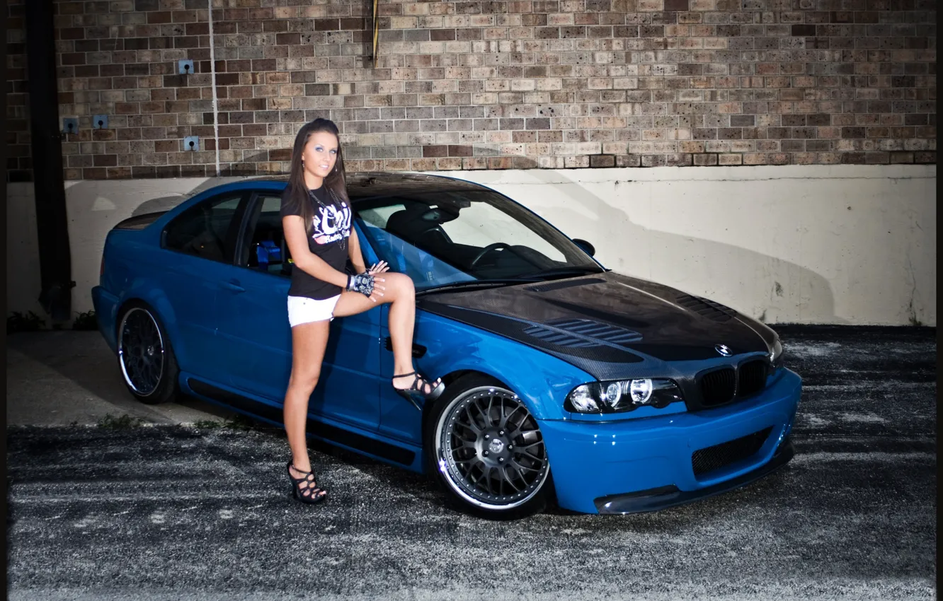Фото обои авто, взгляд, девушка, Девушки, BMW, диски
