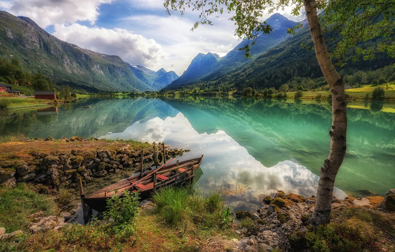 Фото обои облака, пейзаж, горы, природа, озеро, лодка, Норвегия, Sogn og Fjordane
