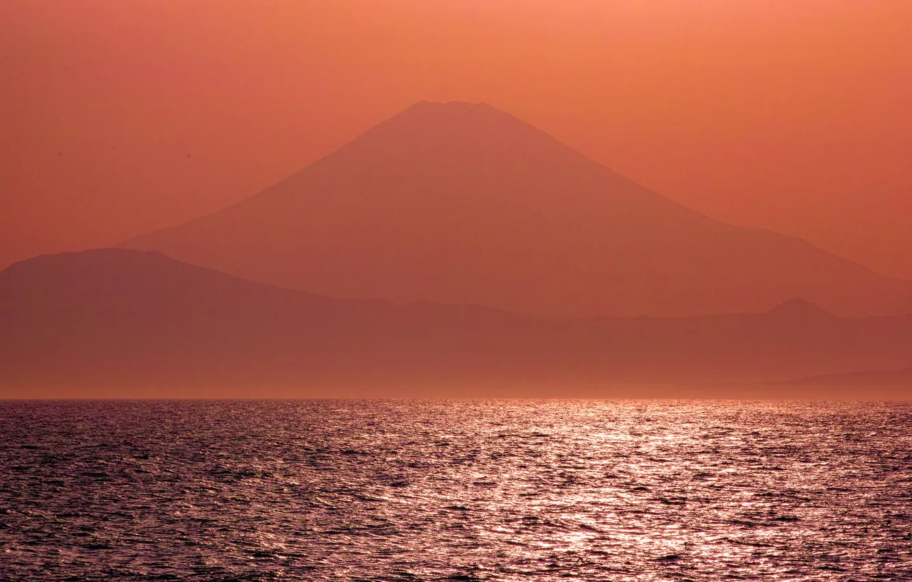 Фото обои море, небо, горы, гладь, вулкан, Япония, Fuji