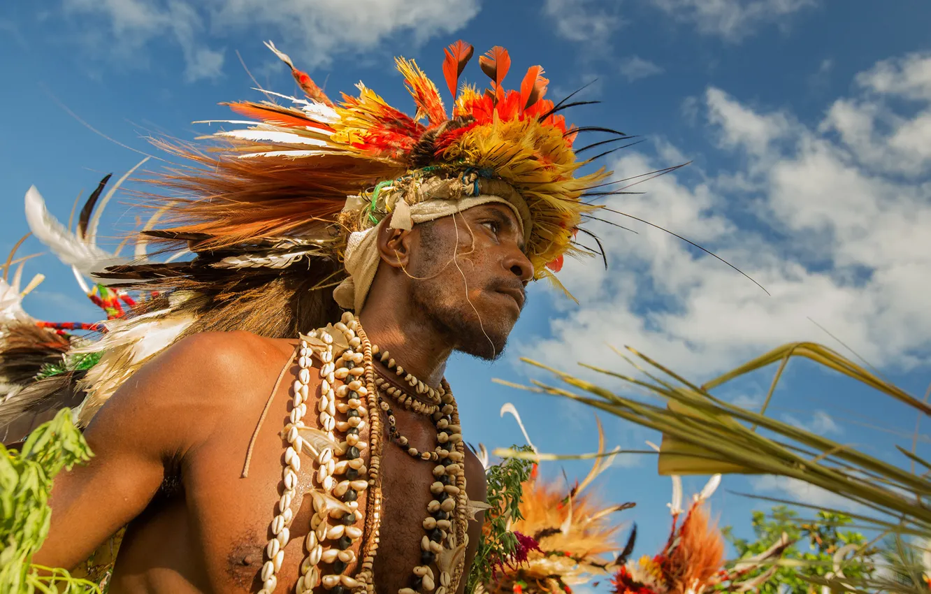 Фото обои украшения, танец, мужчина, абориген, Papua New Guinea, Escape to nature, папуас, traditional dance