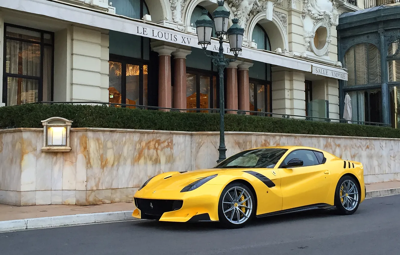 Фото обои Ferrari, yellow, street, F12tdf
