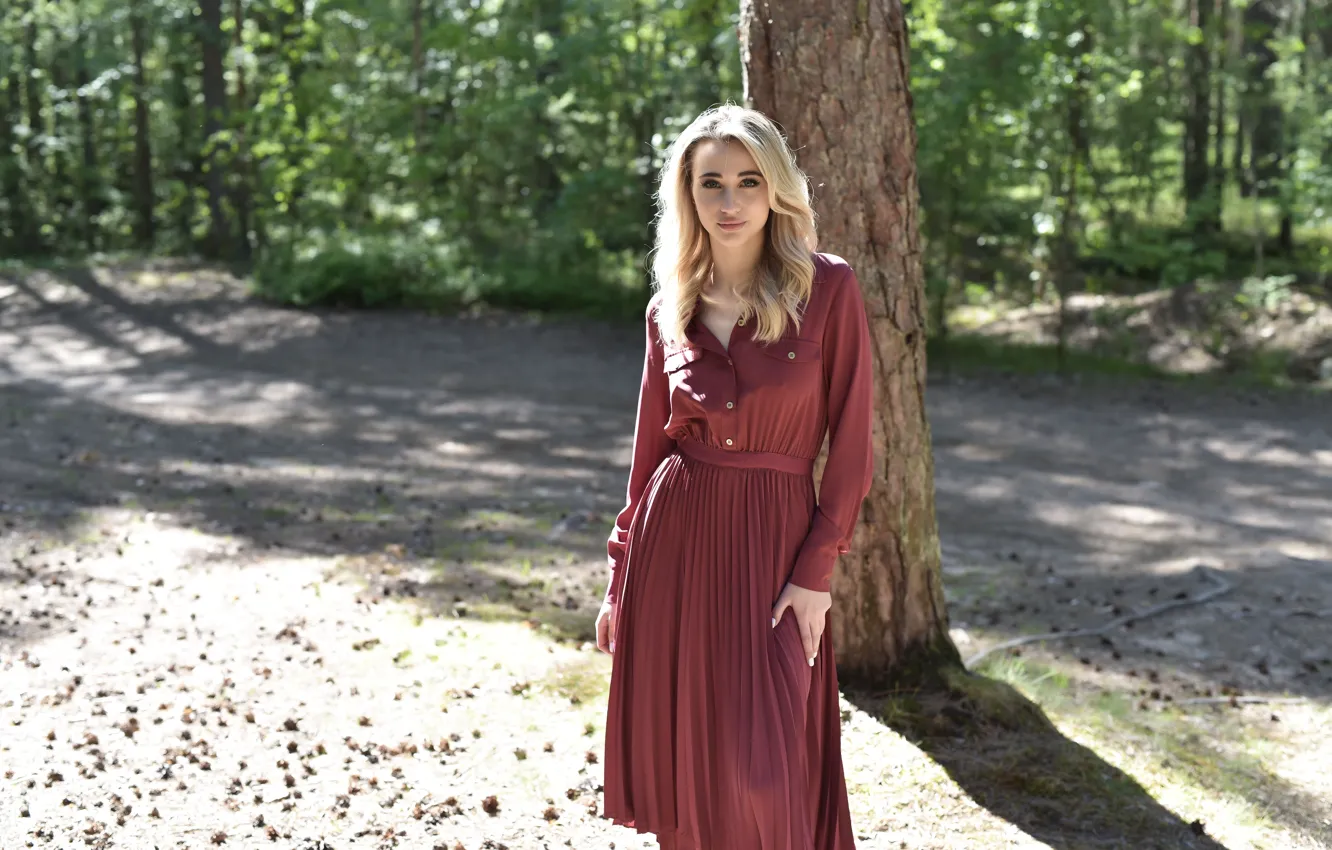 Фото обои forest, nature, model, countryside, gorgeous, photoshoot, posing, beautiful face
