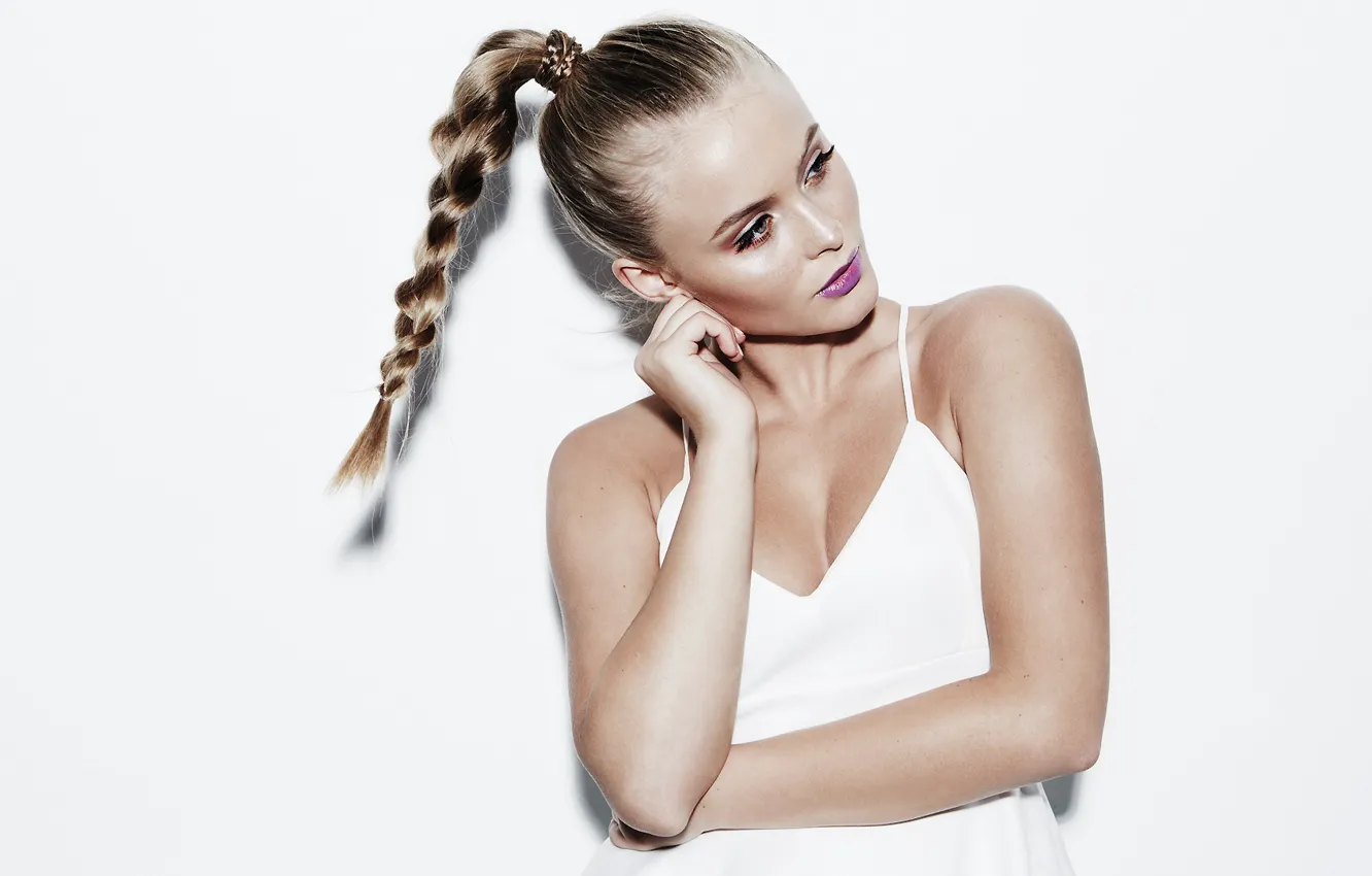 Фото обои music, girl, dress, photo, blue eyes, ponytail, model, beauty
