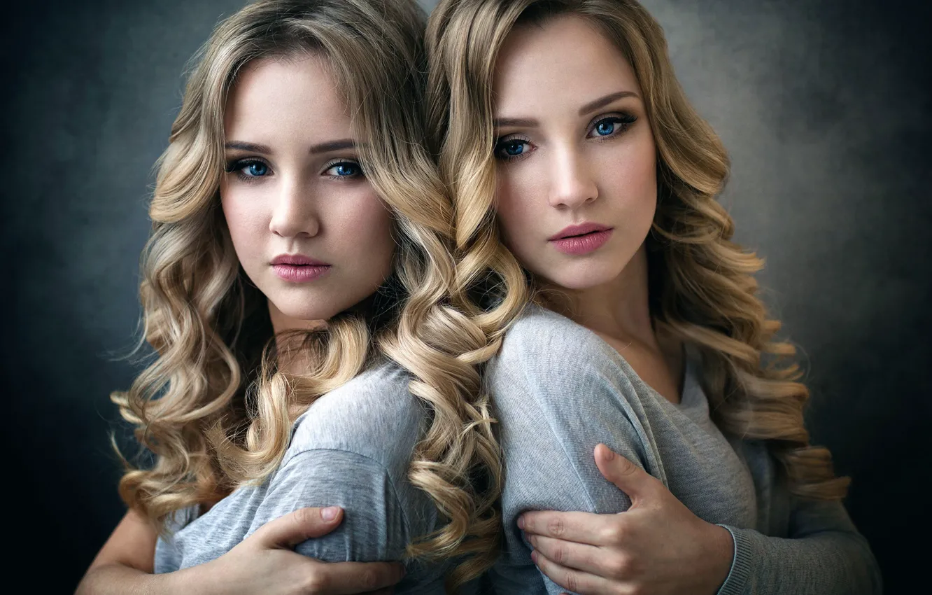 Фото обои две девушки, сёстры, Кристина Смирнова, Маша Смирнова