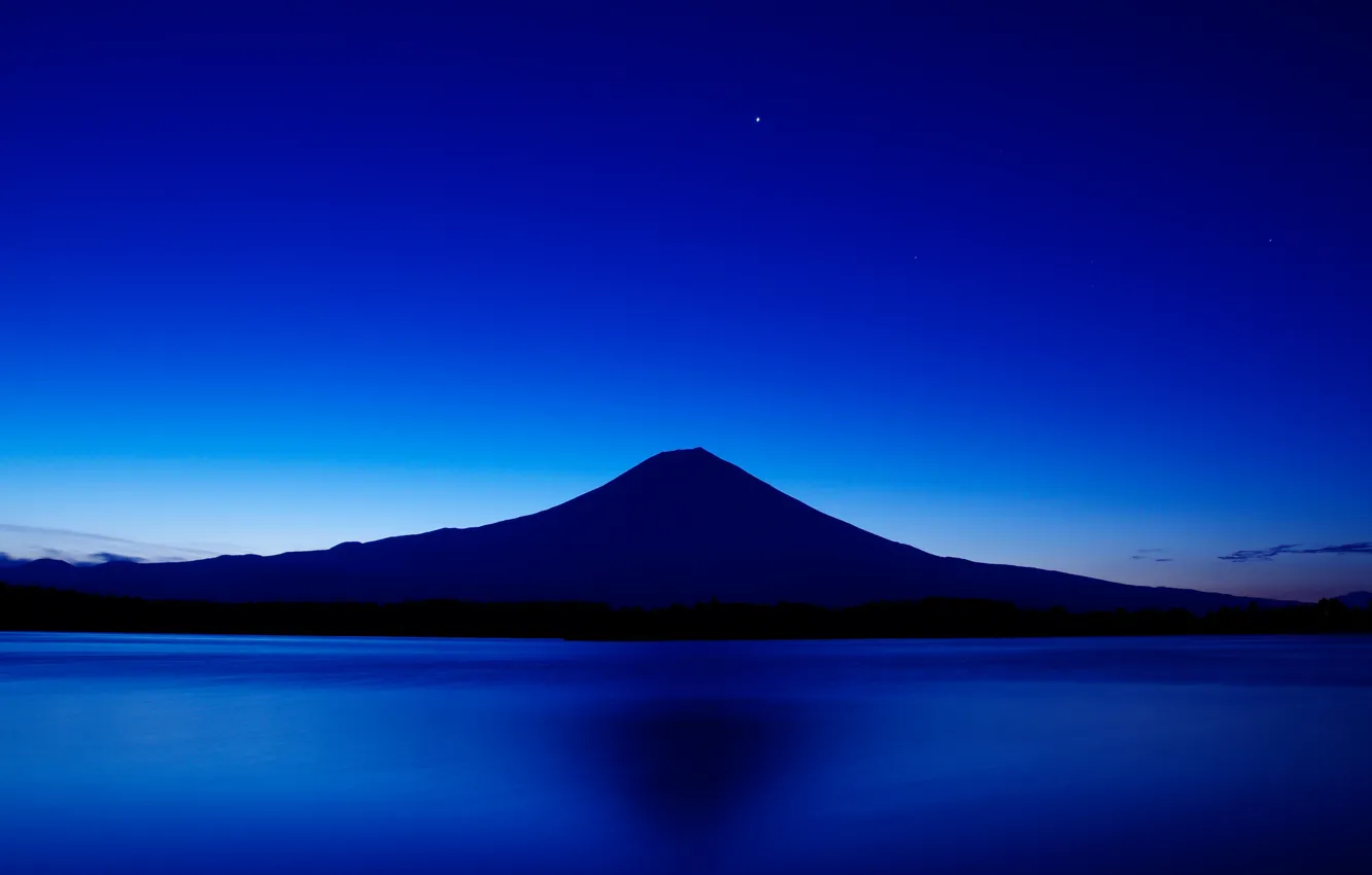 Фото обои небо, звезды, озеро, Япония, гора Фудзияма
