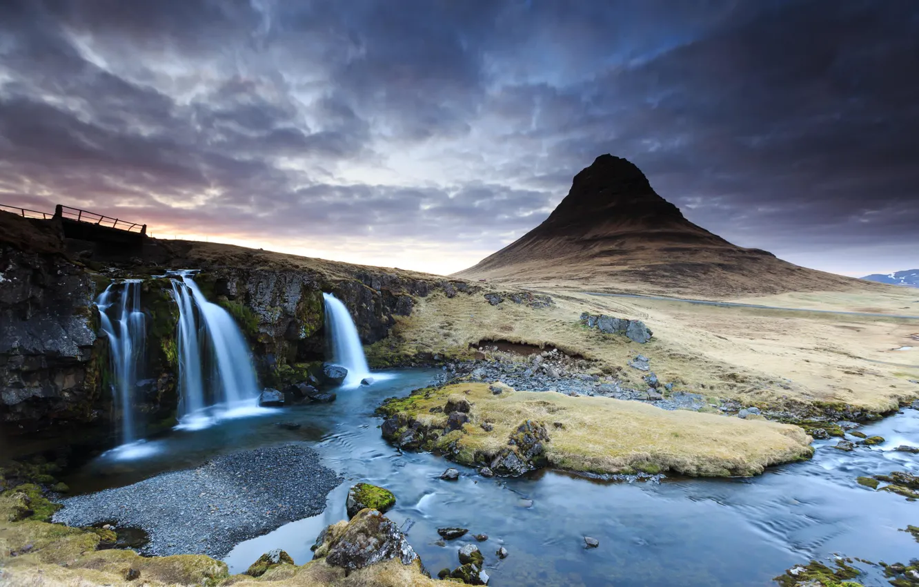 Фото обои облака, закат, река, гора, водопад, весна, вулкан, Исландия