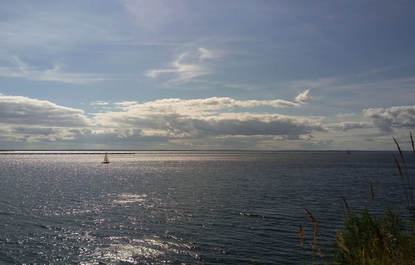 Фото обои море, облака, парусник, яхта