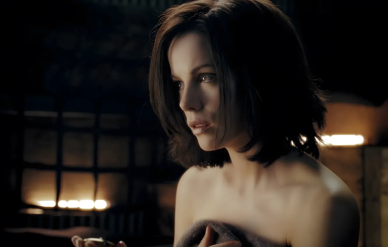 Фото обои Kate Beckinsale, Underworld, women, closeup, Selene, bare shoulders, upscaled, parted lips