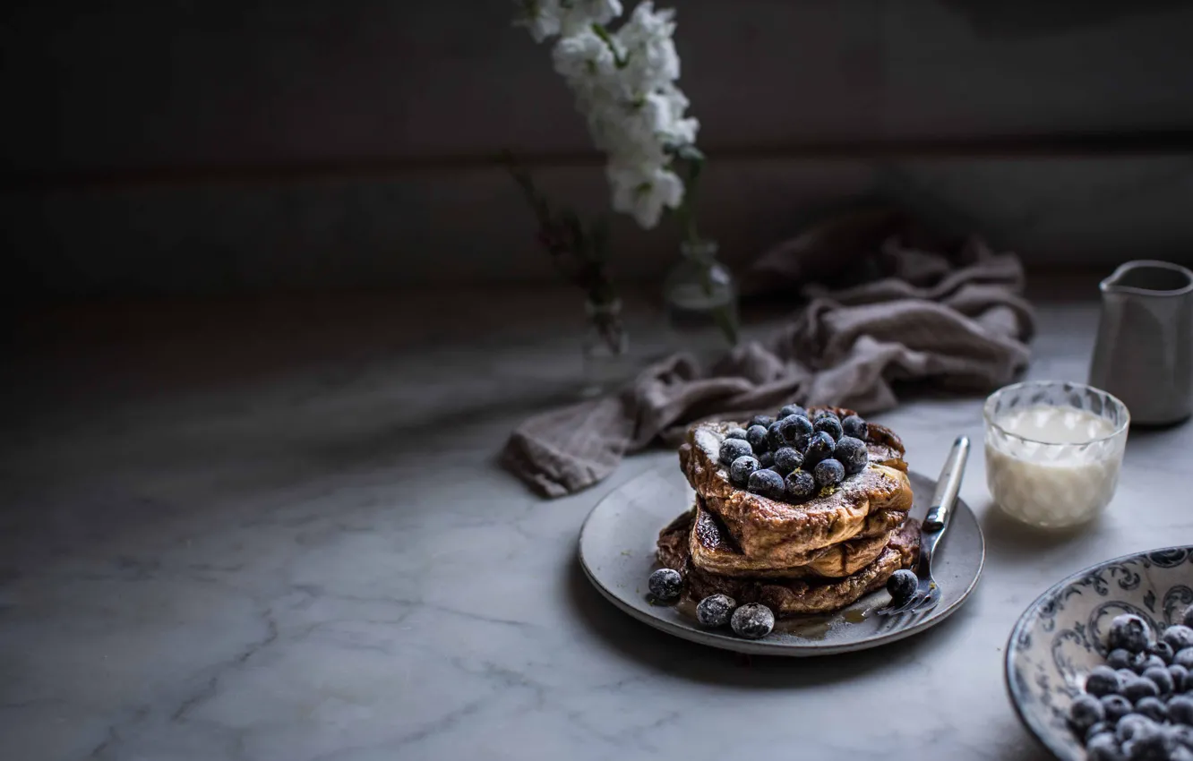Фото обои milk, blueberries, pancake