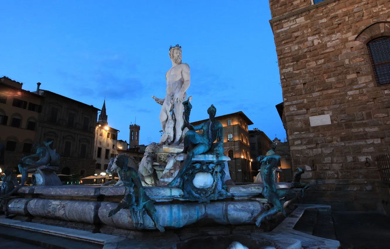 Фото обои небо, дома, вечер, Италия, Флоренция, фонтан Нептун, площадь Синьории