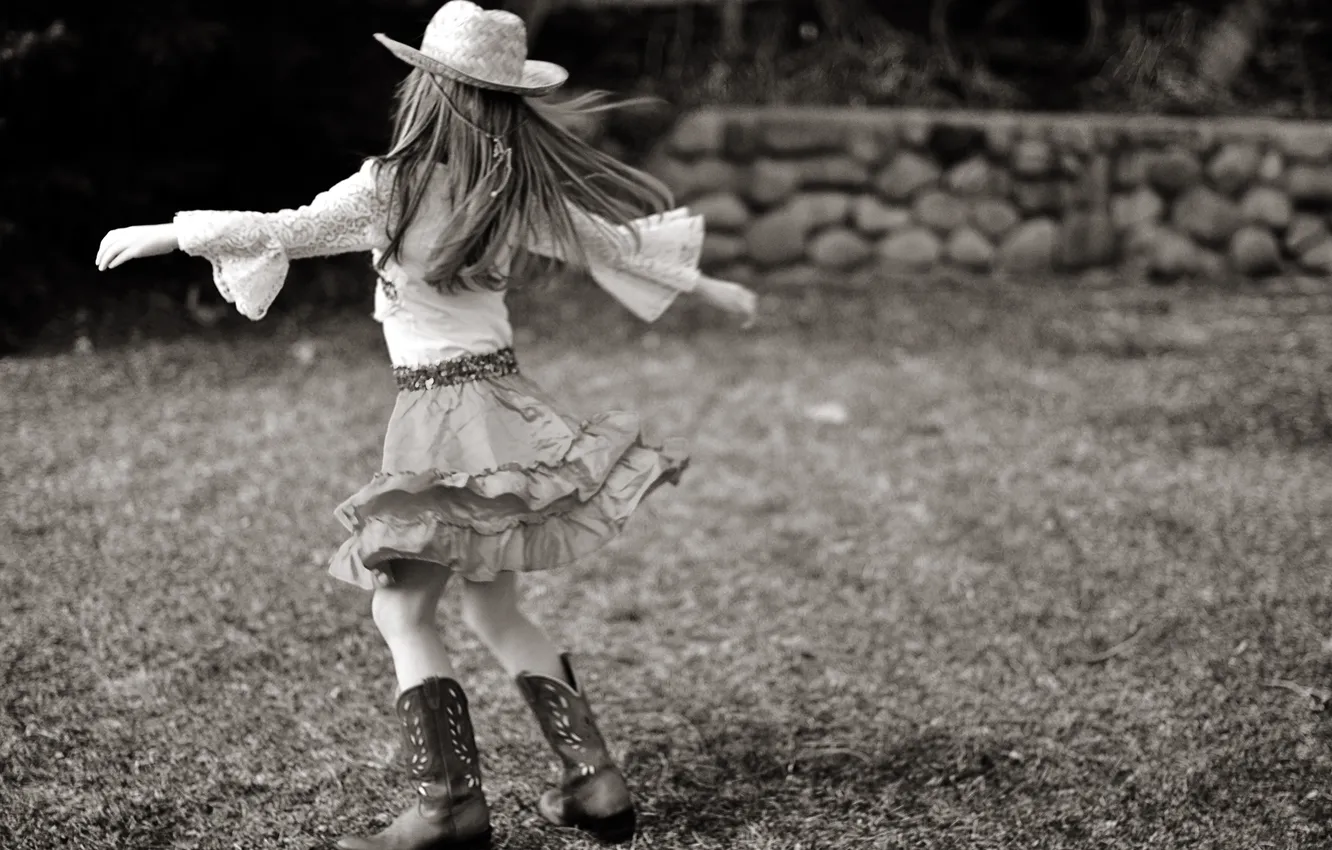 Фото обои трава, природа, дети, фон, настроения, юбка, шляпа, девочка