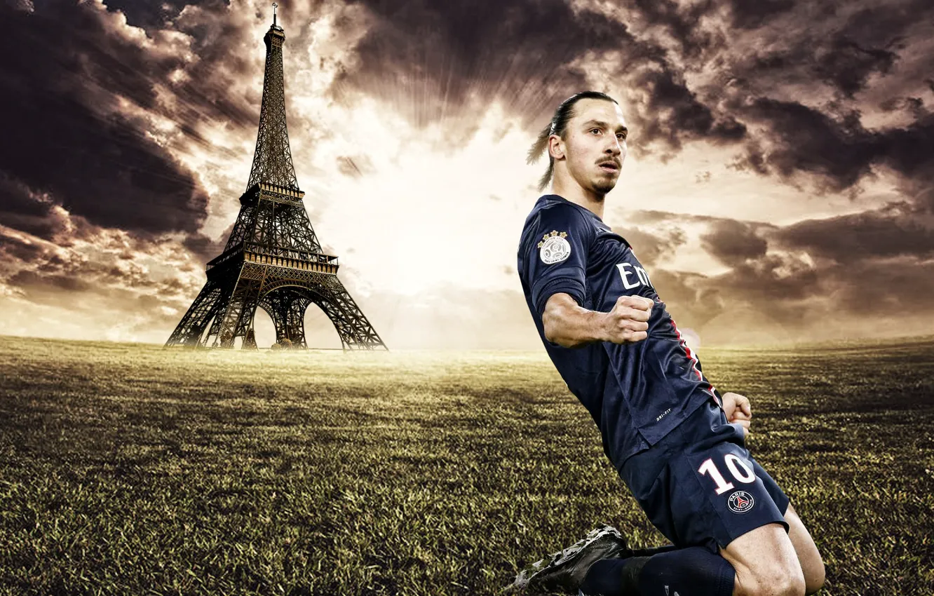 Фото обои wallpaper, sport, football, player, Eiffel Tower, Paris Saint-Germain, Zlatan Ibrahimovic
