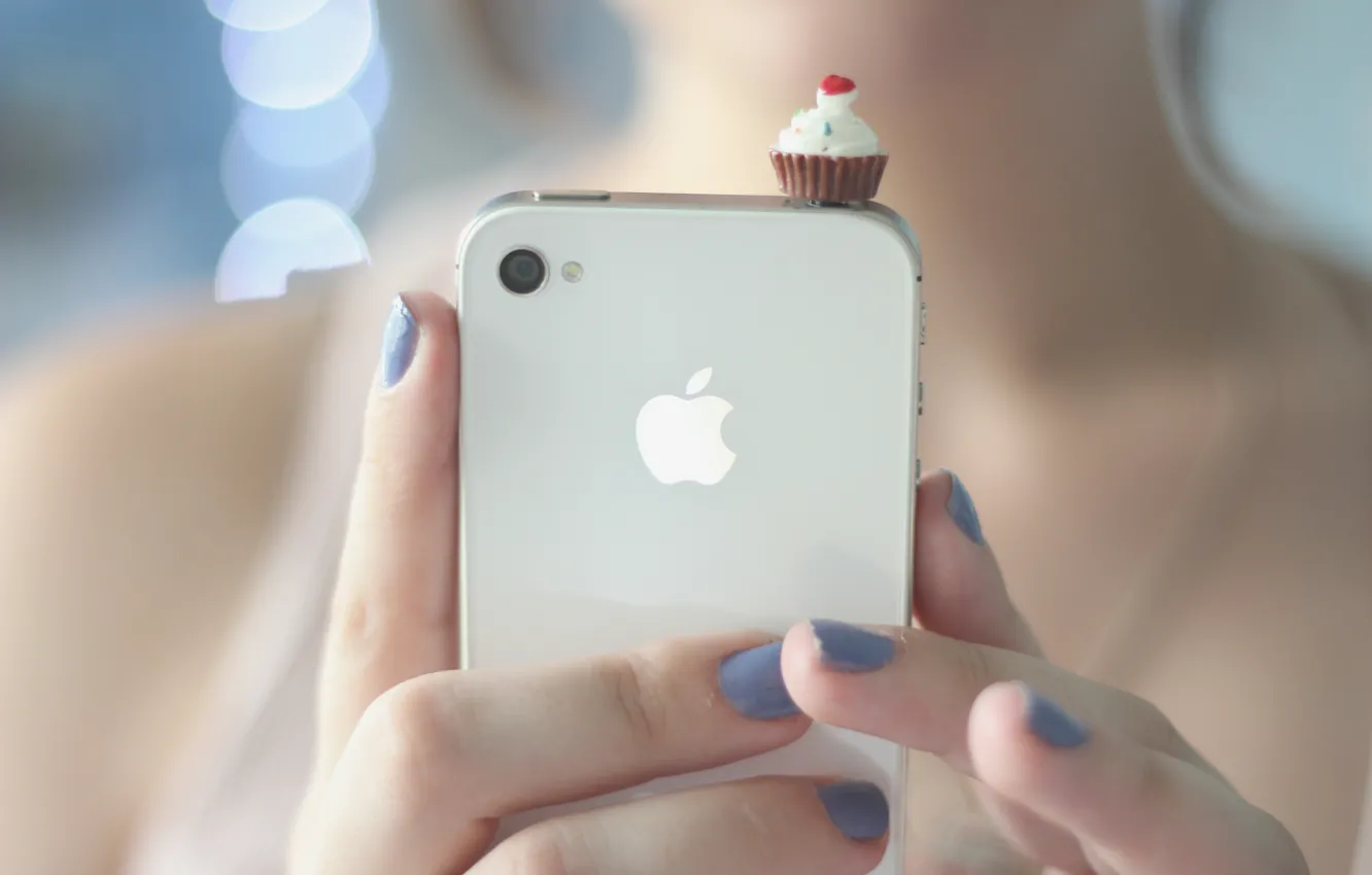 Фото обои Apple, руки, телефон, пальцы, IPhone 4