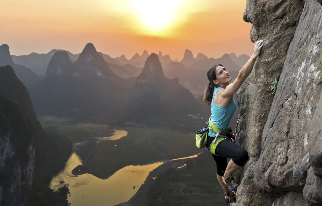 Фото обои woman, mountain, climbing