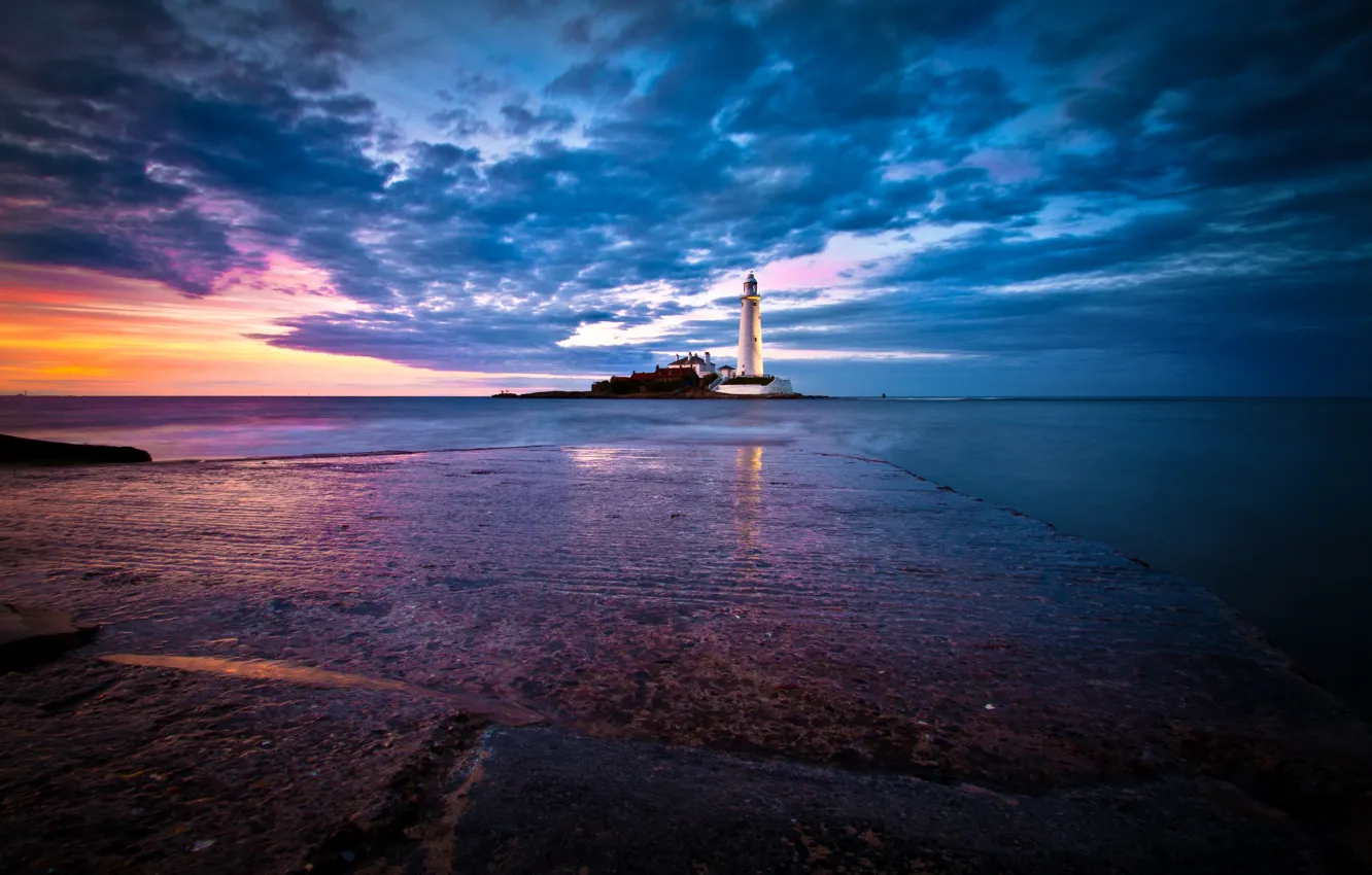 Фото обои море, небо, рассвет, побережье, маяк, Англия, горизонт, St. Marys Lighthouse