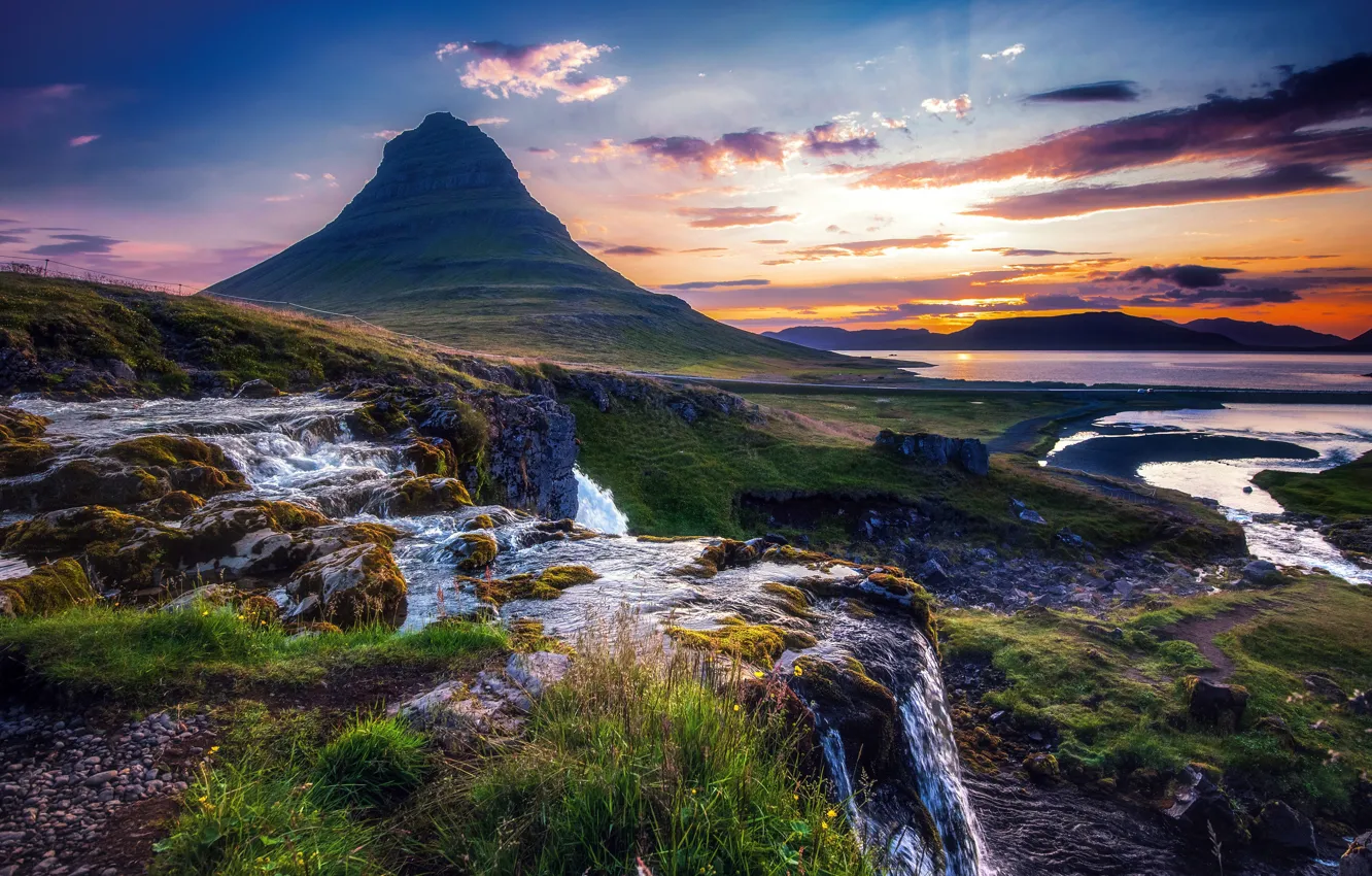 Фото обои пейзаж, природа, гора, Исландия, Kirkjufell, Киркьюфетль, Алексей Кретов