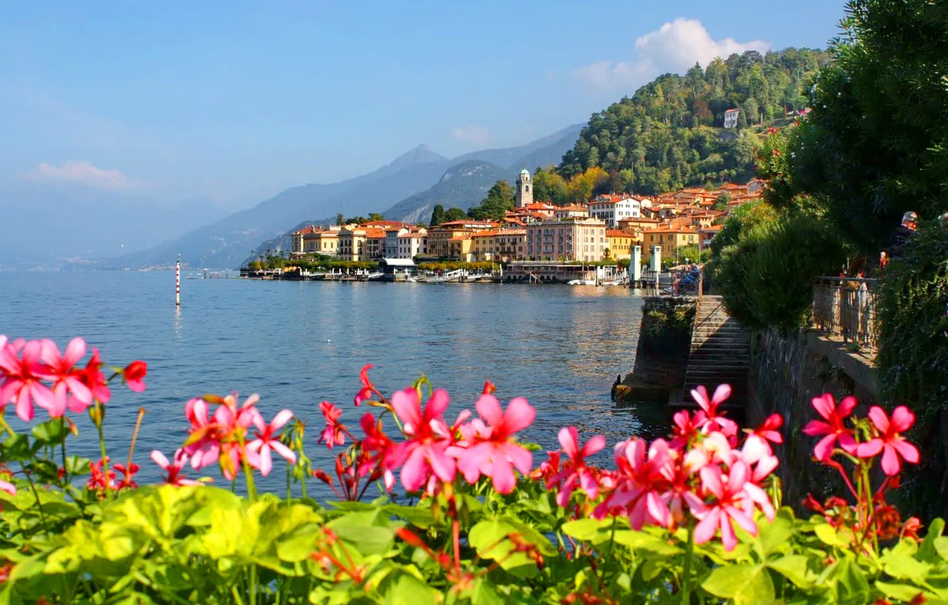 Фото обои небо, цветы, горы, город, озеро, дома, Италия, italy