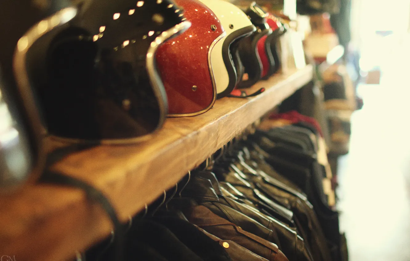 Фото обои style, leather, bokeh, helmets, jacket, bikers, shelf, helms