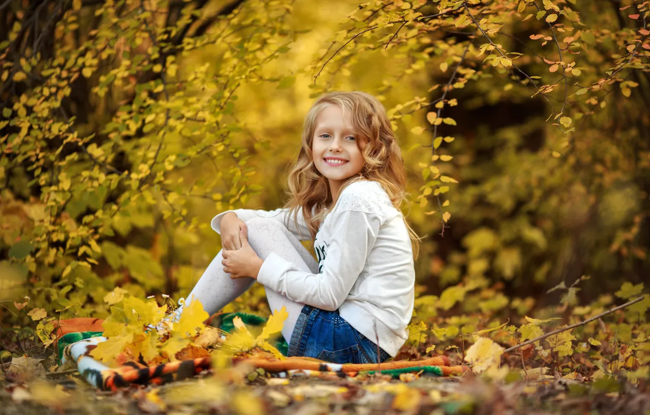 Фото обои осень, природа, улыбка, девочка, ребёнок, Бутвиловский Дмитрий