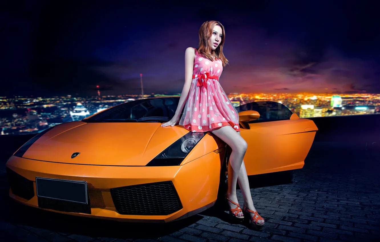 Фото обои авто, Девушки, Lamborghini, азиатка, красивая девушка, оперлась на машину, взгля