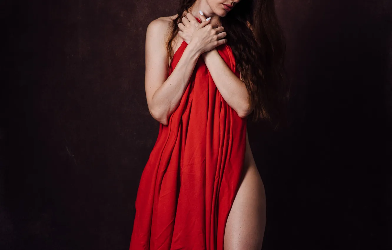 Фото обои темный фон, красное, брюнетка, Natasha, Андрей Рыбалко