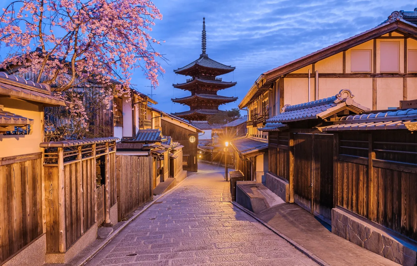 Фото обои замок, улица, вечер, Япония, дорожка, фонарь, Киото