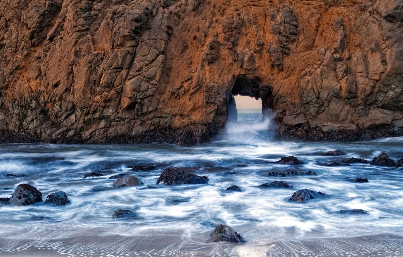 Фото обои море, волны, скала, камни, проход, арка