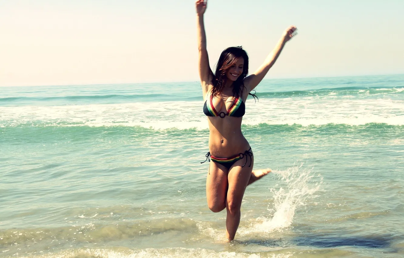 Фото обои beach, run, happiness, bikini, Shay Maria