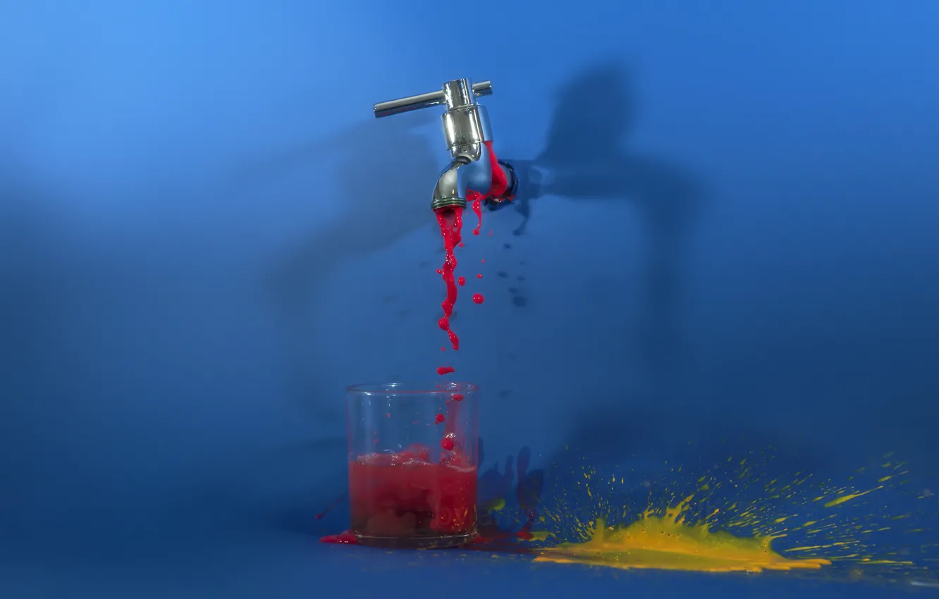 Фото обои стакан, краски, кран