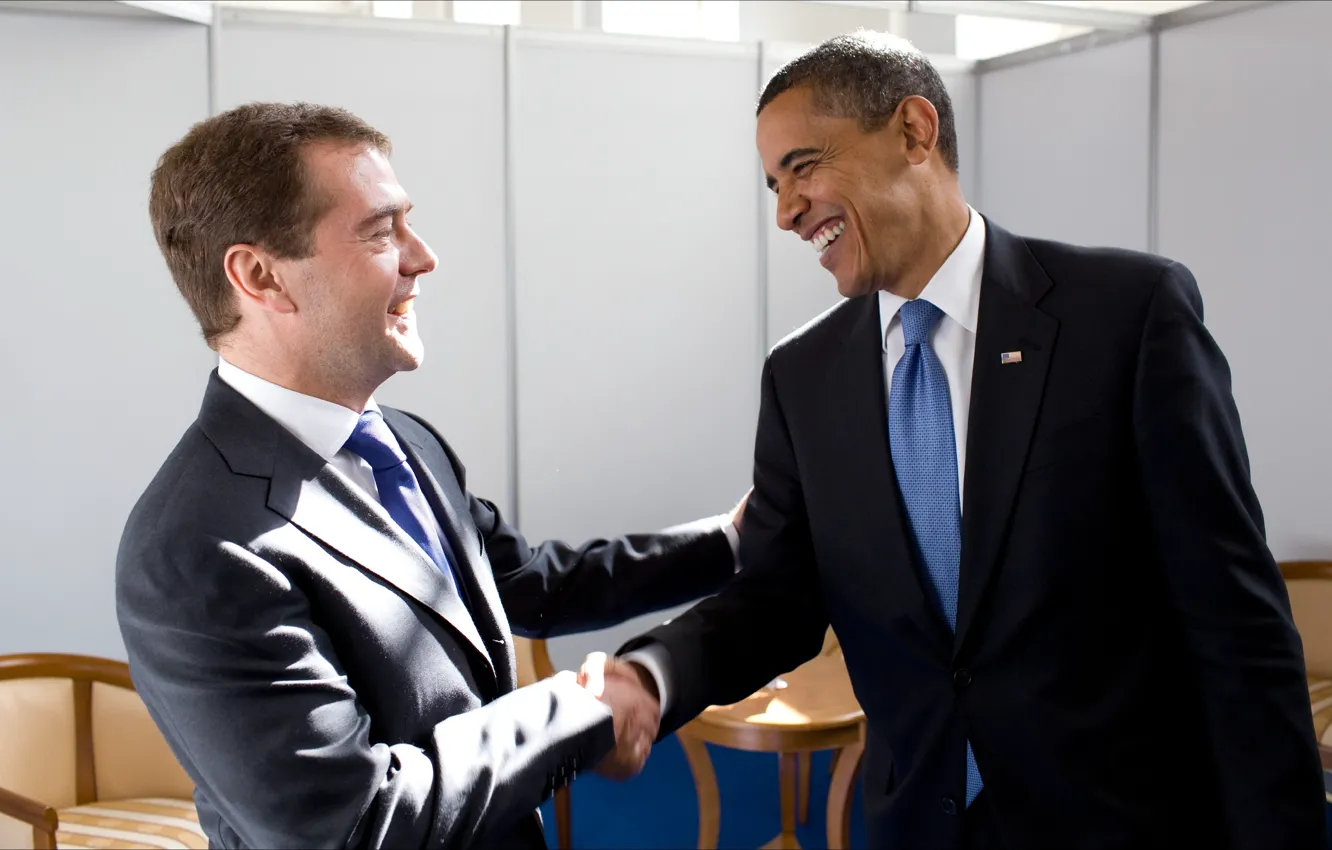 Фото обои улыбка, встреча, дружба, друзья, президенты, 2009, Moscow, Barack Obama
