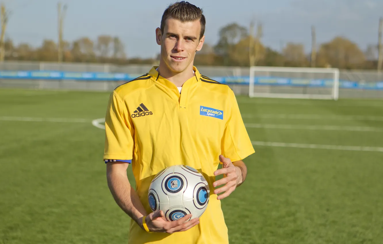 Фото обои скорость, мощь, футболист, бегун, real madrid, тоттенхэм, Гарет Бэйл, супер игрок