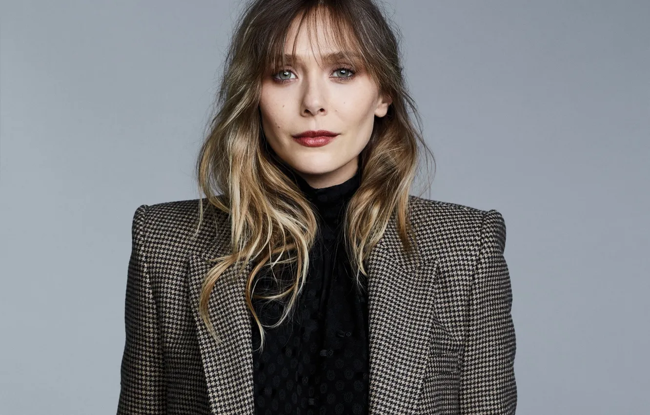 Фото обои взгляд, поза, актриса, hair, Elizabeth Olsen, Элизабет Олсен, макияж.