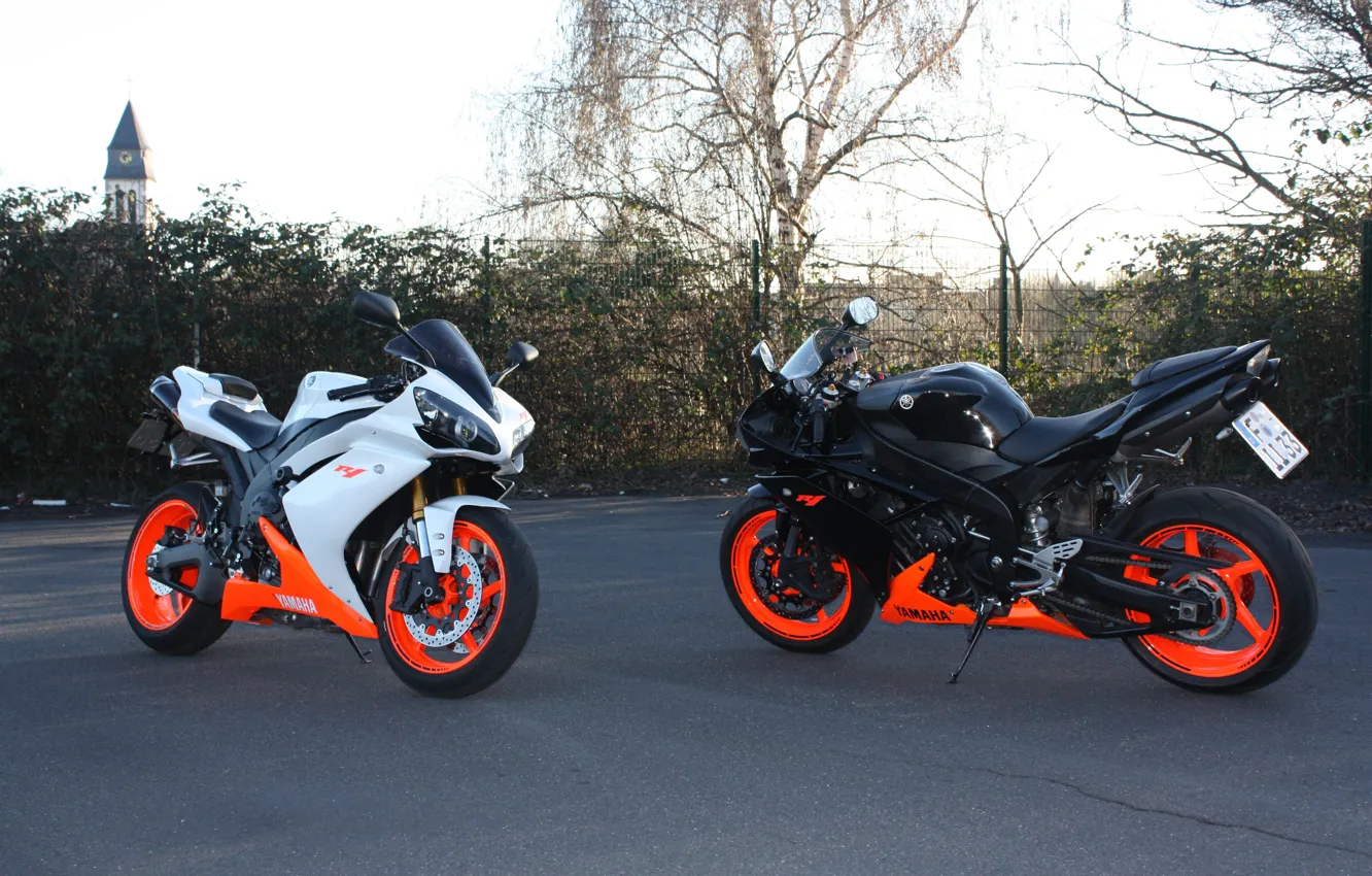Фото обои белый, чёрный, мотоциклы, white, black, yamaha, ямаха, supersport