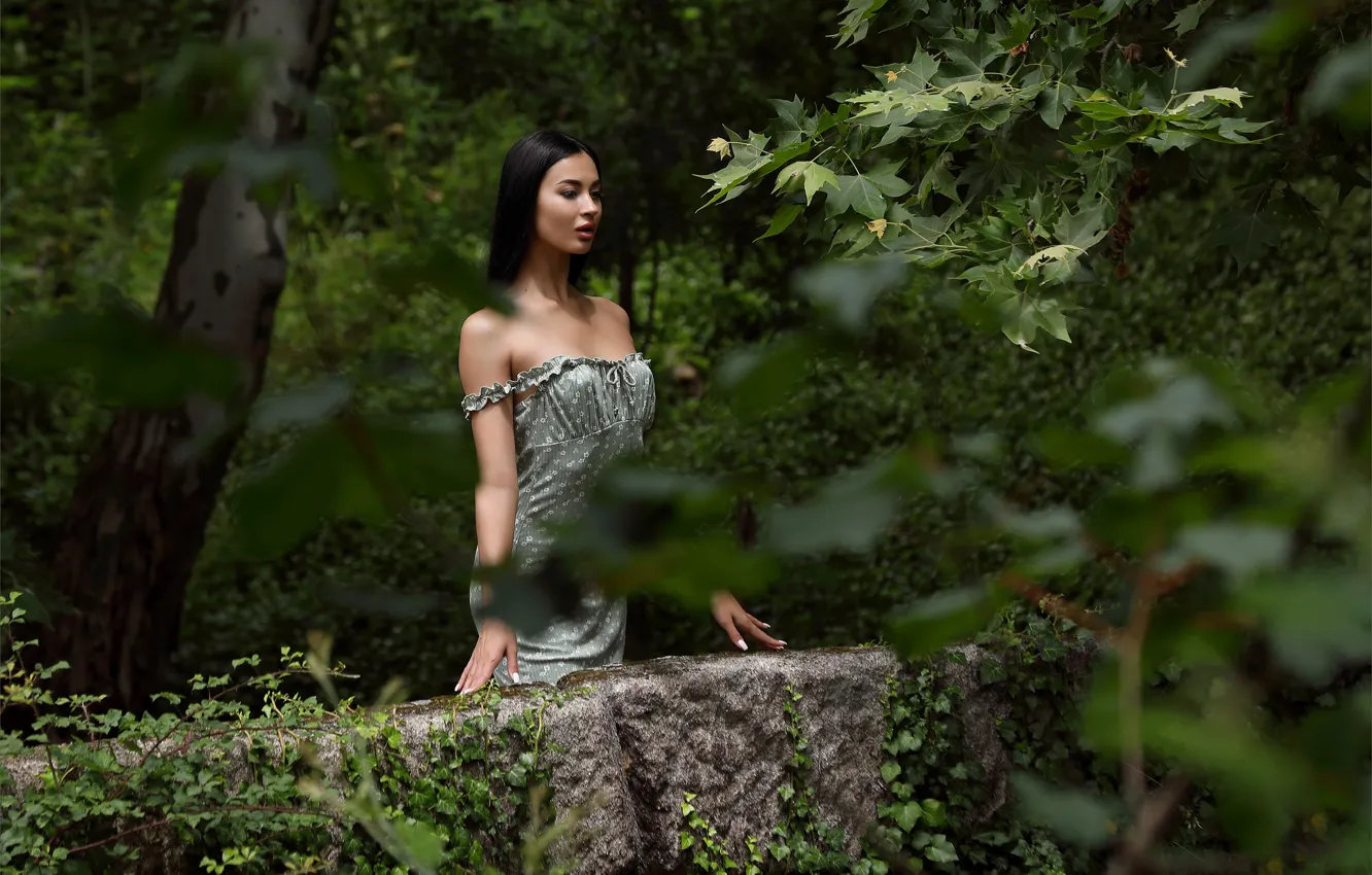 Фото обои forest, long hair, hot girl, trees, nature, model, Aria, outside