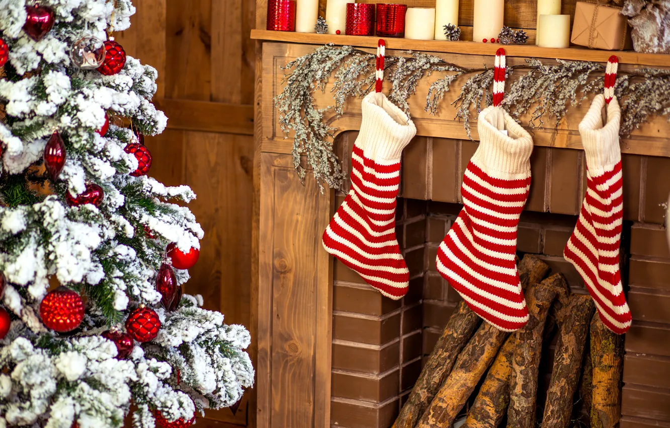 Фото обои украшения, игрушки, елка, Новый Год, Рождество, подарки, камин, Christmas