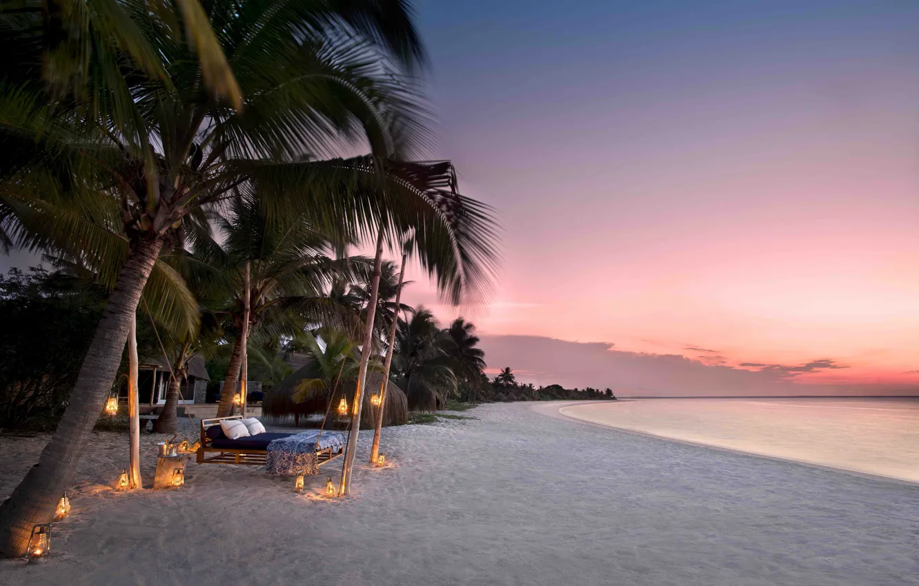 Фото обои пляж, пальмы, океан, вино, романтика, вечер, свечи, постель