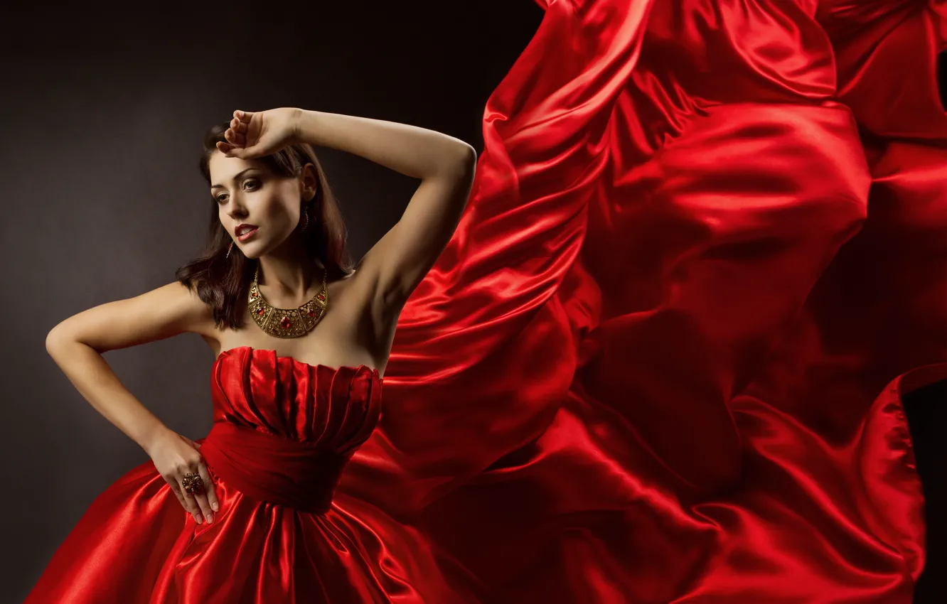 Фото обои лицо, Девушка, руки, красное платье
