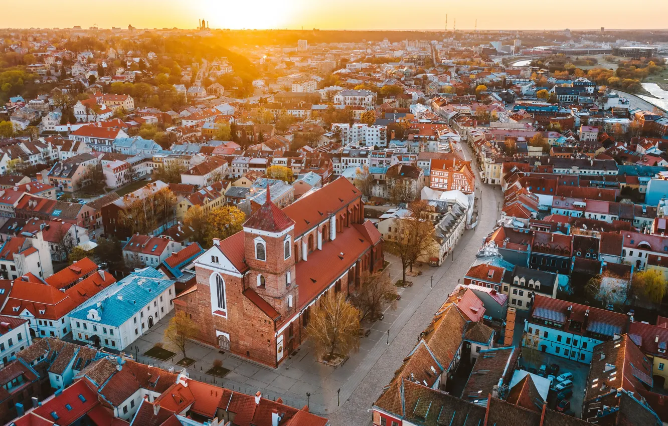 Фото обои Sunrise, Lithuania, Kaunas old town