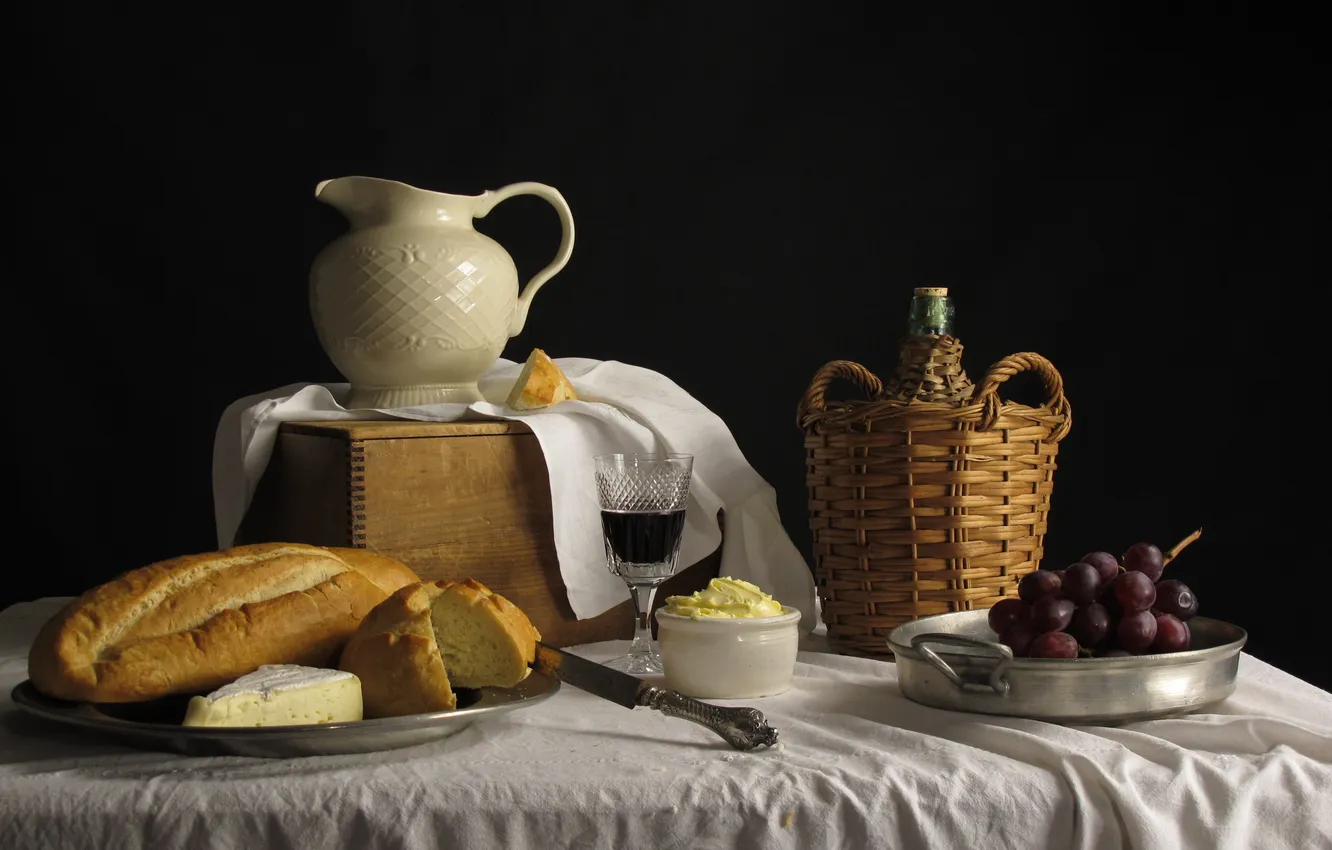 Фото обои вино, масло, сыр, хлеб, виноград, кувшин, натюрморт