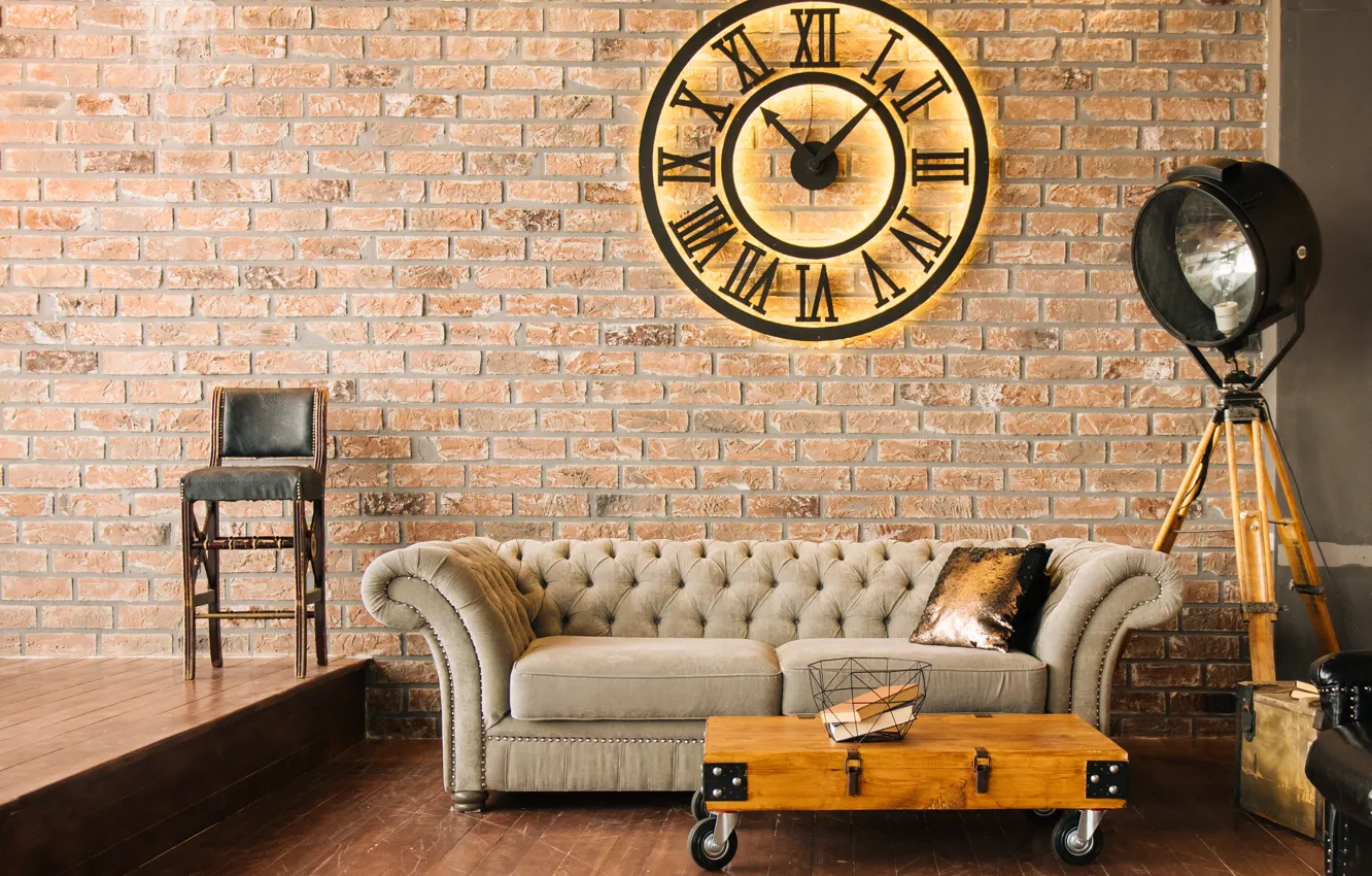 Фото обои диван, стена, часы, интерьер, гостиная