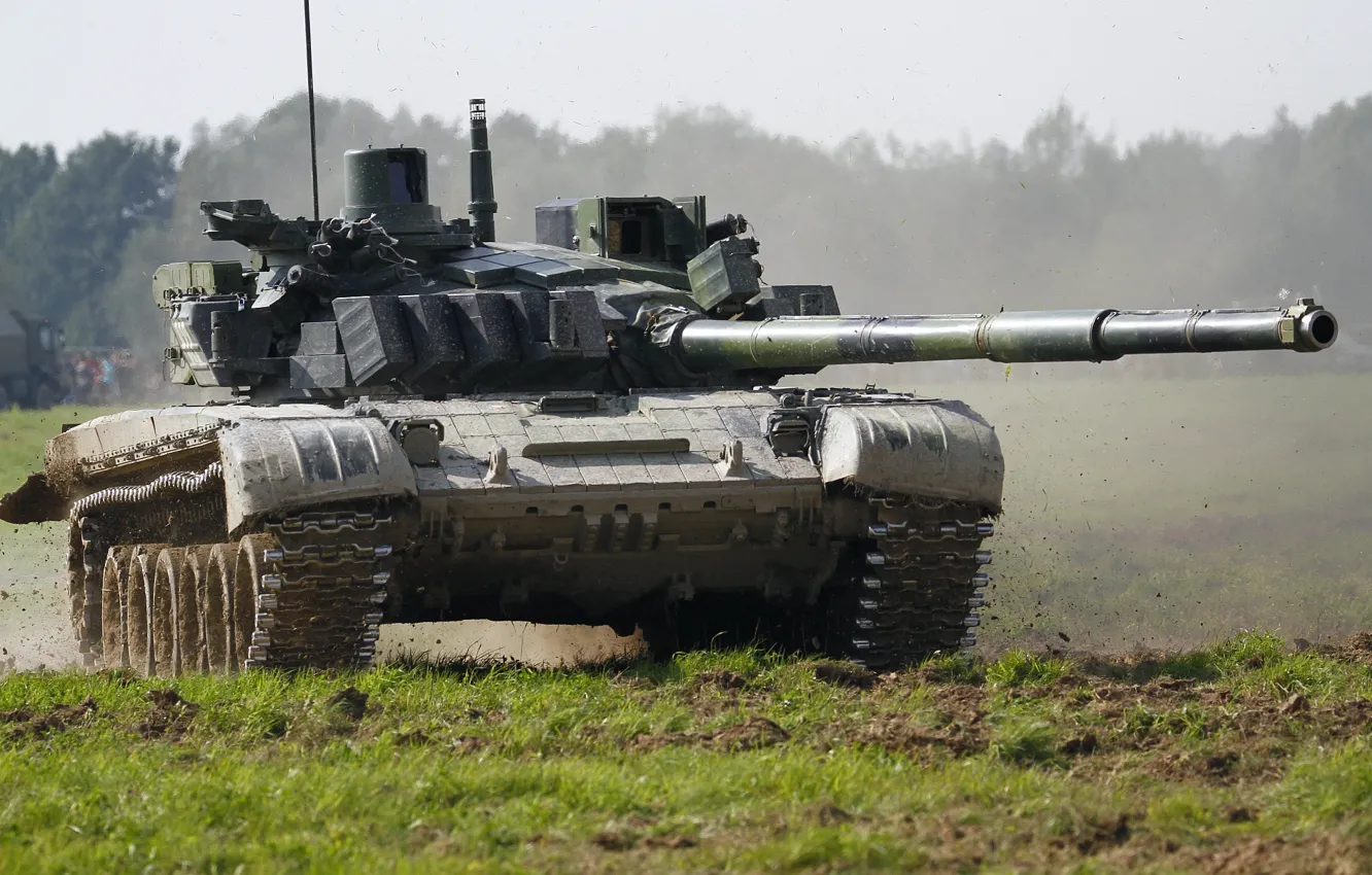 Фото обои поле, танк, боевой, бронетехника, Т-72